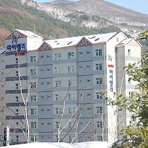 Taebaek High Valley Hotel Exterior photo