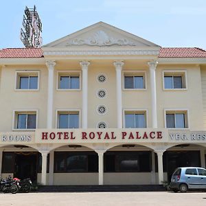 Karād Hotel Royal Palace Exterior photo