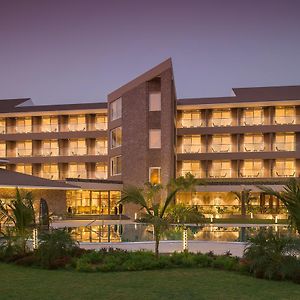 ואדודרה Kabir Hotel & Spa Exterior photo