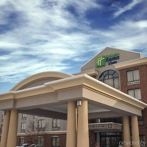 צ'יקטווואגה Holiday Inn Express & Suites Buffalo Airport, An Ihg Hotel Exterior photo