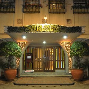 Cabanatuan City La Parilla Hotel Exterior photo