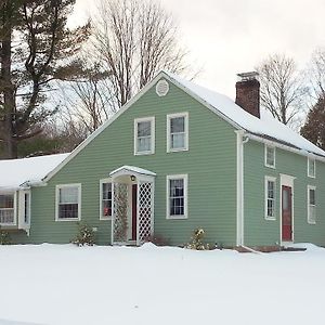 Granby Truman Gillet House B & B Exterior photo