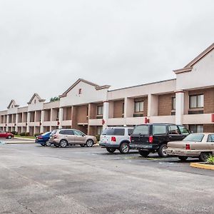 Westampton Red Roof Inn & Suites Mt Holly - Mcguire Afb Exterior photo