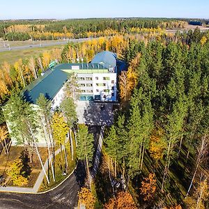 סיליצ'י Green Park Hotel Airport Minsk Exterior photo