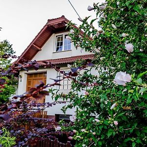 ארד Parkland Inn Exterior photo