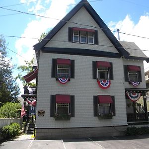 בר הרבור Hearthside Inn Exterior photo