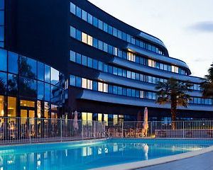 שאסנוי-דו-פוואטו Novotel Exterior photo