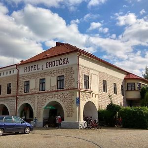 Nové Město nad Metují Hotel U Broucka Exterior photo