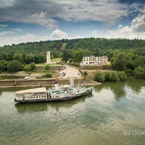 מלון Kozloduy Хотелски Комплекс Радецки Град Козлодуй Exterior photo