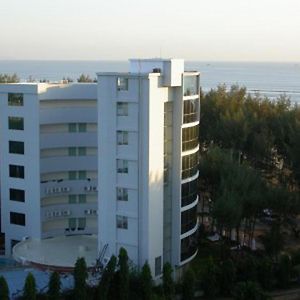 מלון קוקס בזאר Praasad Paradise Exterior photo