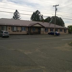 Millinocket Hotel Terrace Exterior photo