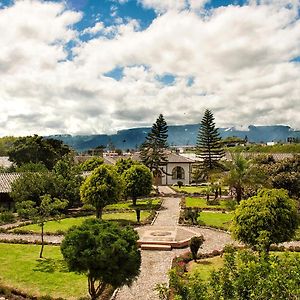 מלון Atuntaqui Hosteria Hacienda Pueblo Viejo Exterior photo