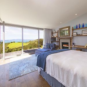 Ostend Waiheke Luxury Blue And Green Rooms Exterior photo