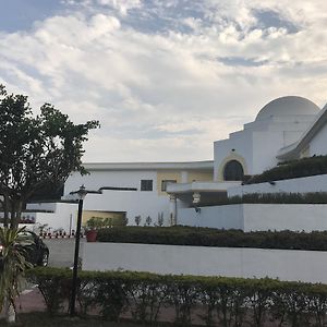 מלון Kushinagar The Royal Residency Exterior photo