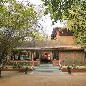 Tāla Bandhavgarh Jungle Lodge Exterior photo
