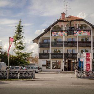 Hotel Krona Domžale Exterior photo