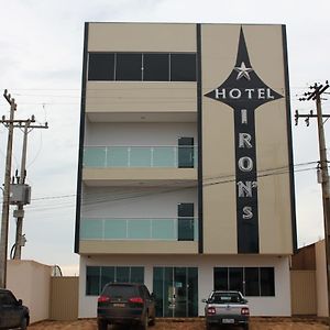 מלון פאראוופבאס Tuti Iron'S Exterior photo