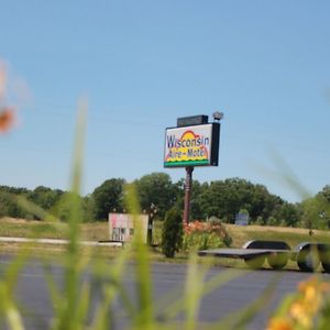 Random Lake Wisconsin Aire Motel Exterior photo