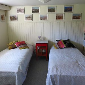 לינה וארוחת בוקר Bed + / - Breakfast I ביארינגברו Exterior photo