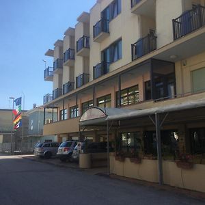 Hotel Diamante 5 Minuti Dalla Fiera Di רימיני Exterior photo