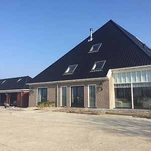 לינה וארוחת בוקר אנה פאולואונה Boerderij De Waard Exterior photo