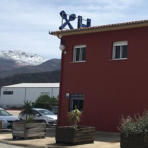 מלון Jarilla Hostal Asturias Exterior photo