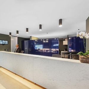 קנברה Belconnen Way Hotel & Serviced Apartments Exterior photo