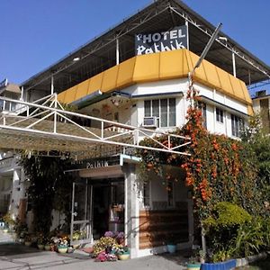 דהראדון Fabhotel Pathik Exterior photo