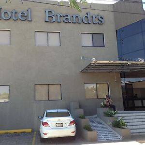 מנאגווה Hotel Brandts Ejecutivo Los Robles Exterior photo