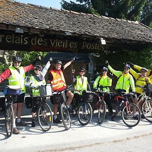 מלון Les Avenières Le Relais Des Vieilles Postes Exterior photo