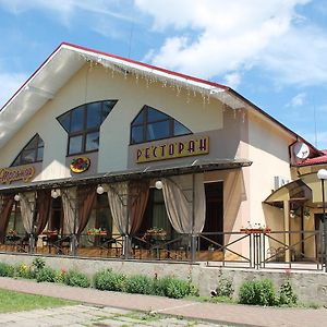 מלון Radyvyliv Troyanda Exterior photo