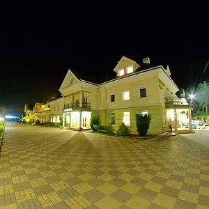Sudovaya Vishnya Hotel Mirage Exterior photo