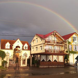 מלון Comrat Racu Exterior photo