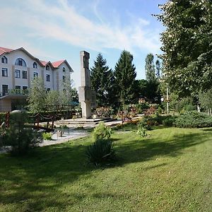 Yanoshi Hotel Helikon Exterior photo