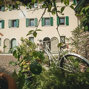 לינה וארוחת בוקר SantʼAmbrogio di Valpolicella A Casa Di Tom Exterior photo