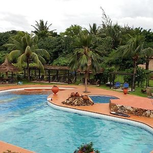 Akosombo Afrikiko River Front Resort Exterior photo
