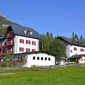 קרבונין Hotel Croda Rossa Exterior photo