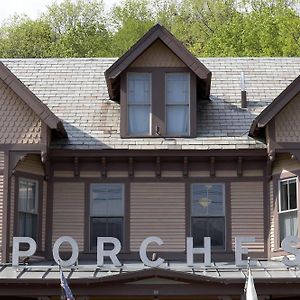 נורת' אדמס The Porches Inn At Mass Moca Exterior photo