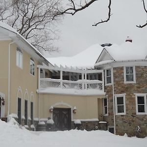 מלון Lovettsville Stone Manor Vineyard & Orchard Bed & Breakfast Exterior photo