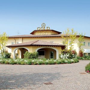 Calcinate Hotel Motel Gold Exterior photo