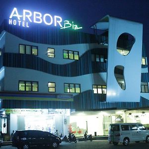 נקסר Arbor Biz Hotel Exterior photo