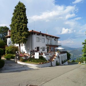 Madonna Del Sasso Hotel Panoramico Lago D'Orta (Adults Only) Exterior photo