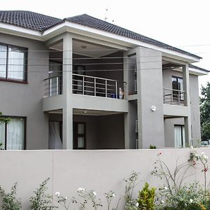 בלנטייר Apartments At 14 Mombo Road Exterior photo