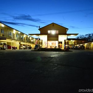 הרמיסטון Economy Inn Exterior photo