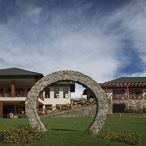 נגורונגורו Acacia Farm Lodge Exterior photo