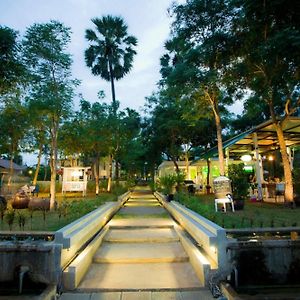 Ban Pru Yai Foresta Boutique Resort & Hotel Exterior photo