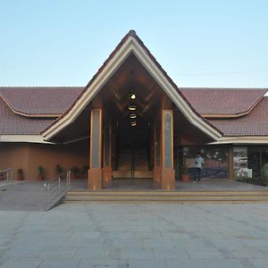 Jetalpur Palm Green Club Resort Exterior photo