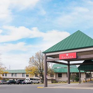 Ramada By Wyndham Plymouth Hotel & Conference Center Exterior photo