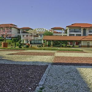 לאואג Ilocos Norte Hotel & Convention Center Exterior photo