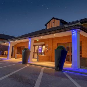 קורבי Best Western Rockingham Forest Hotel Exterior photo